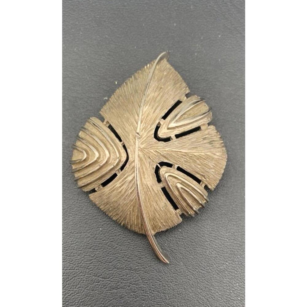 Vintage Matte Silver Tone Leaf Brooch